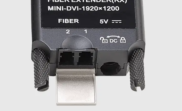 Design superior-Interface de fibra óptica à prova de poeira